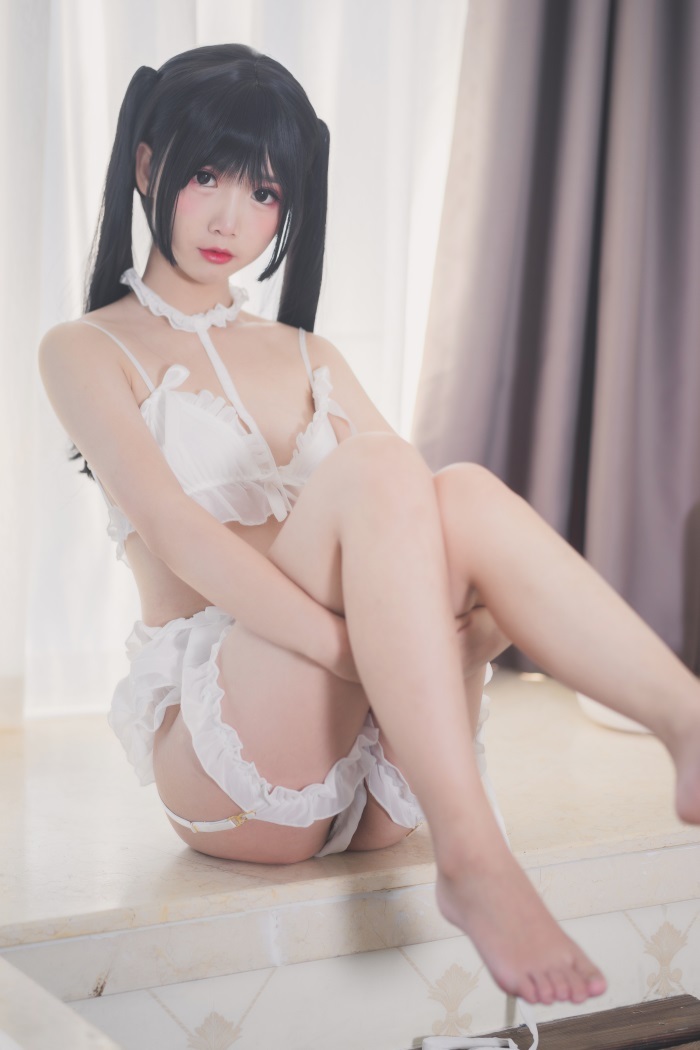 网红Coser@面饼仙儿 – 脑内少女 白内衣 [17P/171MB]插图3