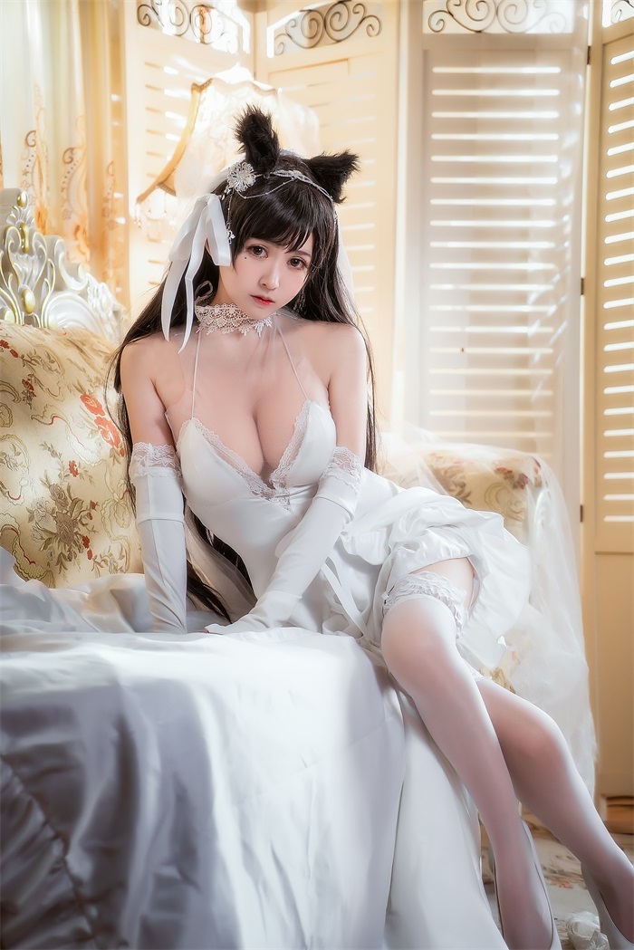 人气动漫Coser@鳗鱼霏儿 – 碧蓝航线 爱宕 兽耳白丝 [23P/433MB]-萌图网