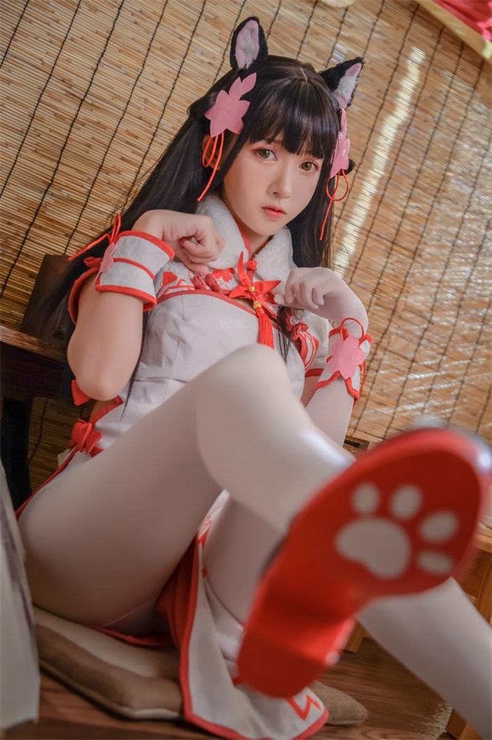 人气动漫Coser@鳗鱼霏儿 碧蓝华裳 夕暮 白丝 兽耳 [16P/229MB]插图2