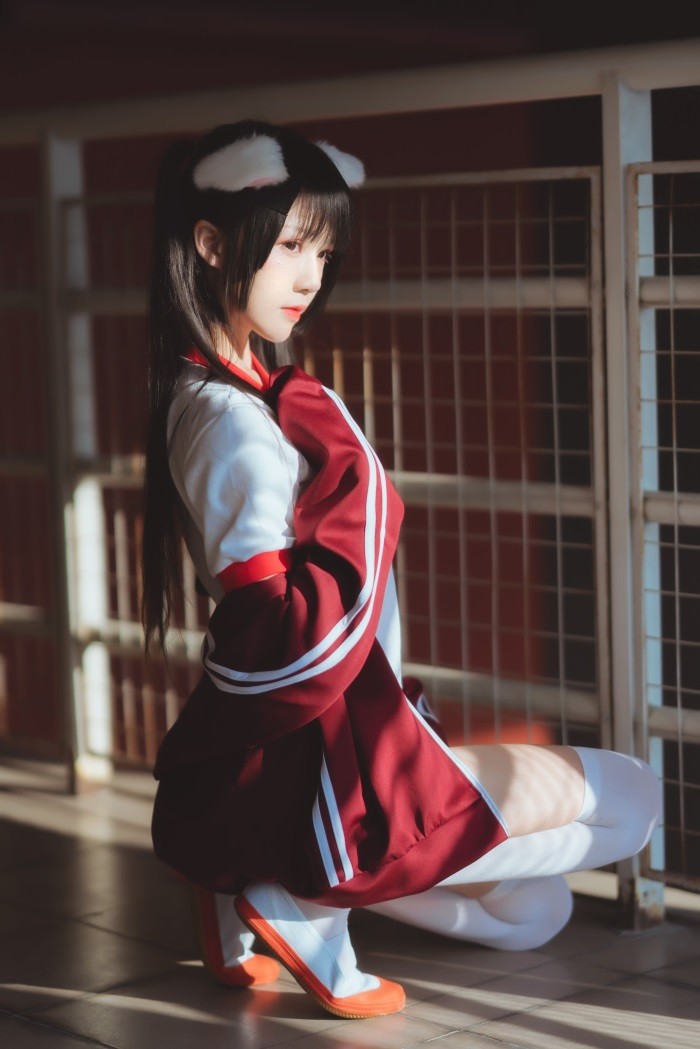 人气动漫Coser@桜桃喵 – 白丝加红色体操服 [44P/538MB]插图3