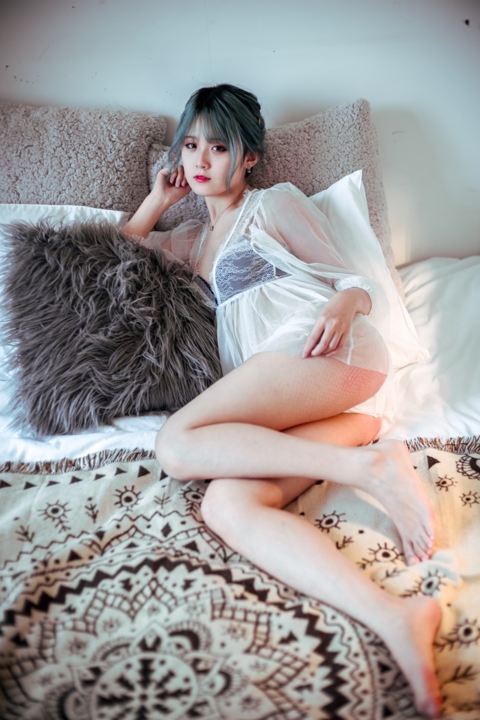 人气动漫Coser@Akisoso秋楚楚 黑白私房 [24P/413MB]插图3