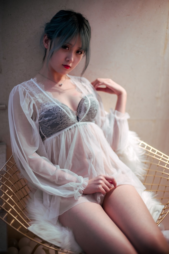 人气动漫Coser@Akisoso秋楚楚 黑白私房 [24P/413MB]-萌图网