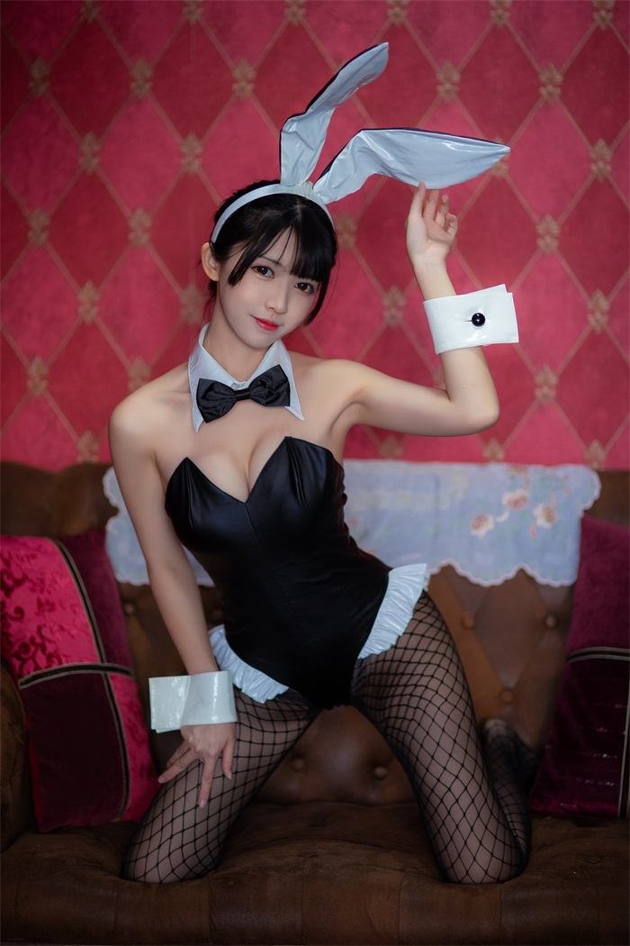 人气动漫Coser@鳗鱼霏儿 – 加藤惠 兔女郎 渔网袜 [25P/291MB]插图2