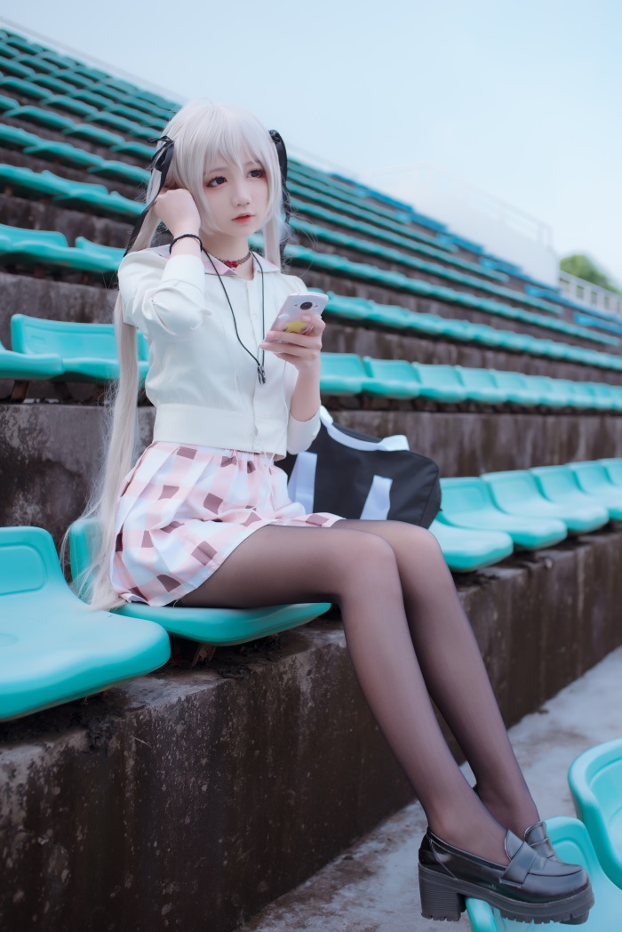 微博红人Coser@五更百鬼 校服穹 [12P/72.9MB]插图2