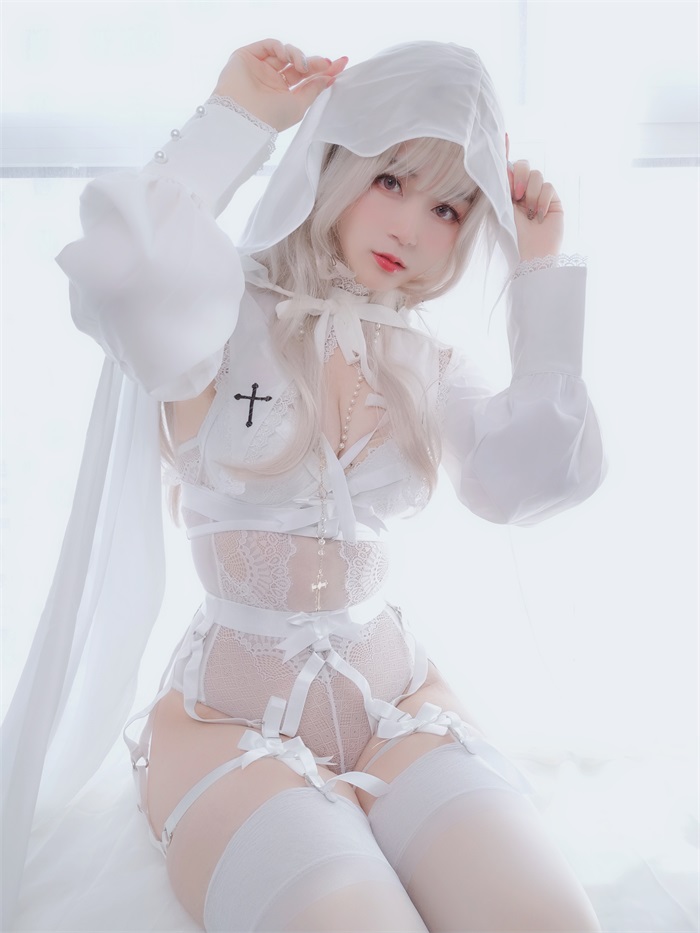 人气动漫Coser@白银81_ 纯白圣女 [56P/6V/264MB]插图2