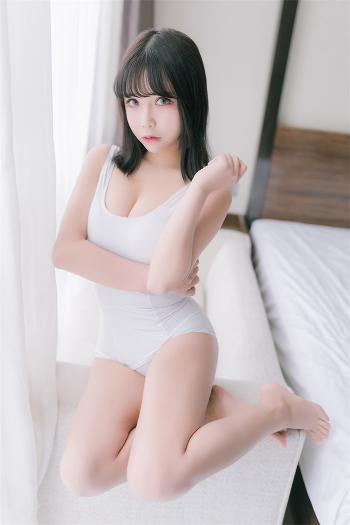 微博红人Coser@抱走莫子aa – 大姐姐 [41P/122MB]插图2