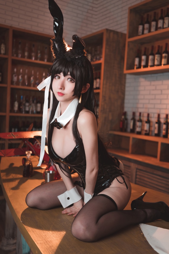 知名动漫Coser@rioko凉凉子 爱宕兔女郎 [33P/458MB]插图1