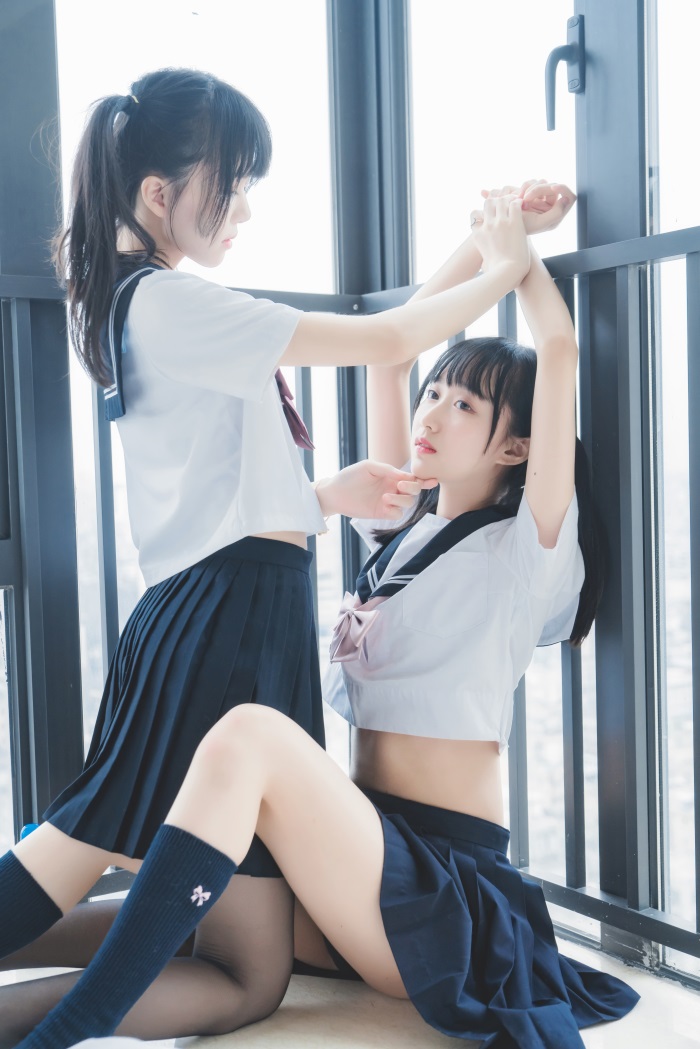 人气Coser@桜桃喵&木绵绵 – 她(制服×制服) [37P/718MB]插图1