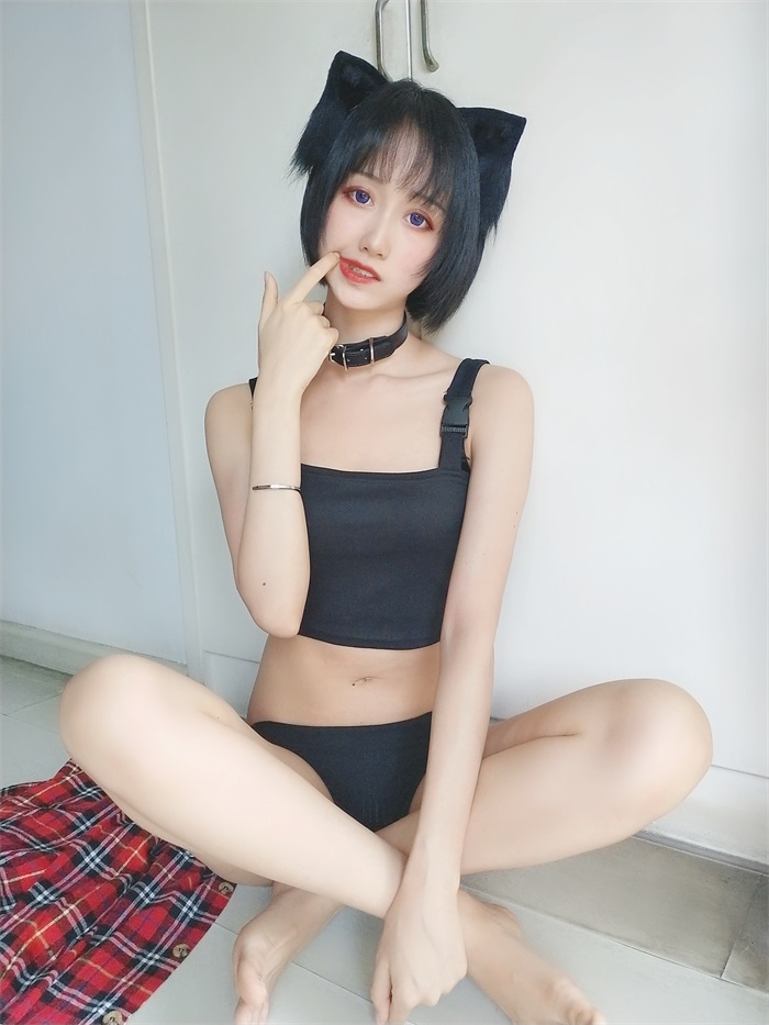 网红Coser@木绵绵OwO – 不良猫 [44P/2V/144MB]插图2