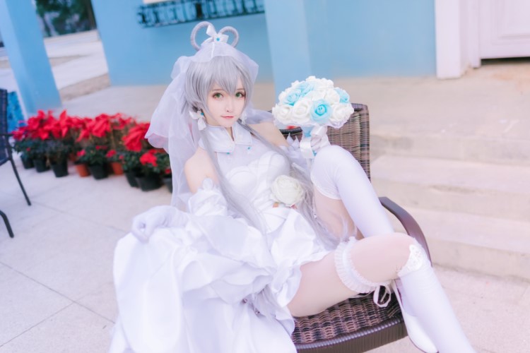 网红Coser@yui金鱼 – 洛天依婚纱 [8P/64MB]插图2