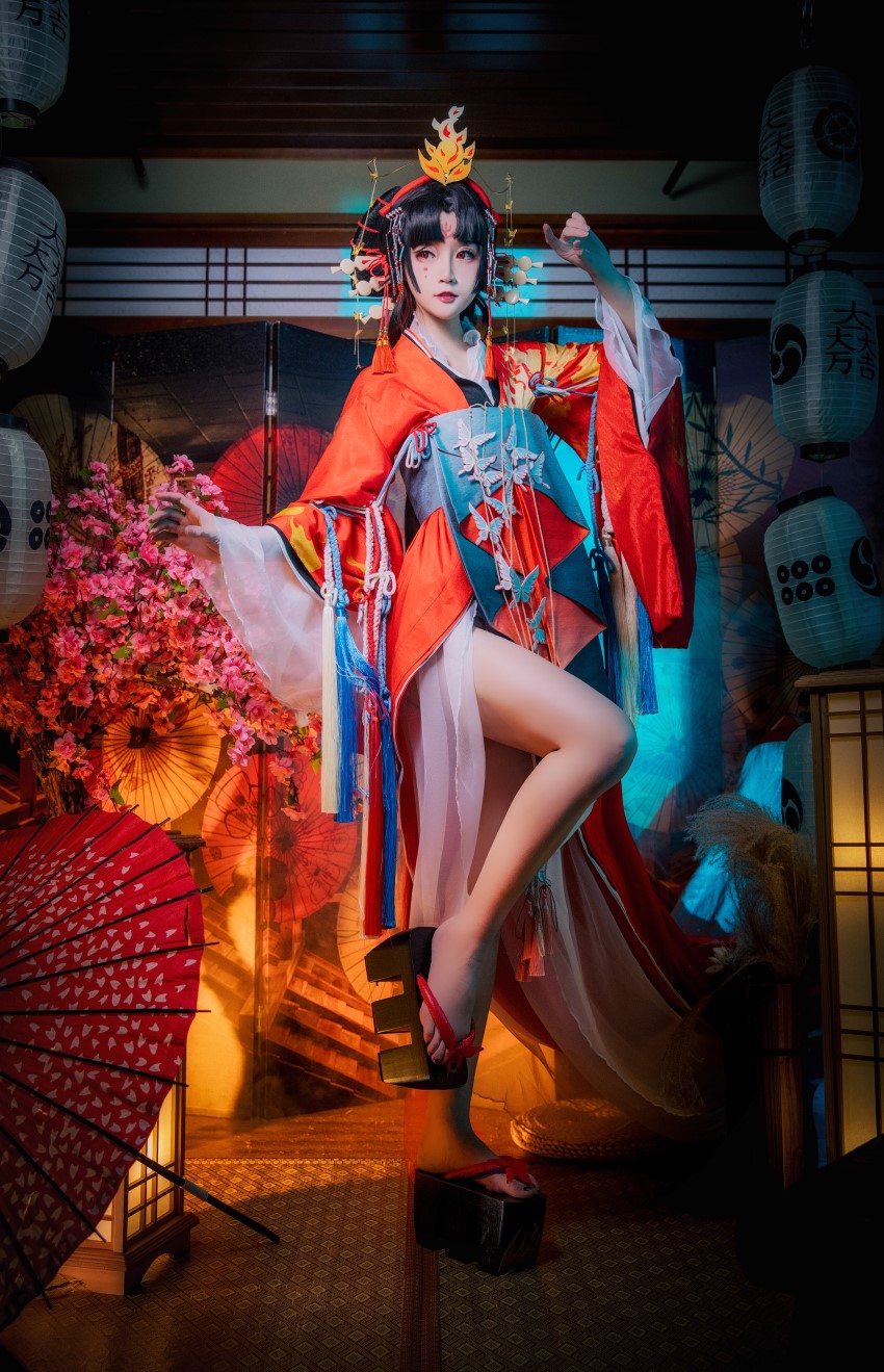 网红Coser@yui金鱼 – 蝶步 [14P/287MB]插图3