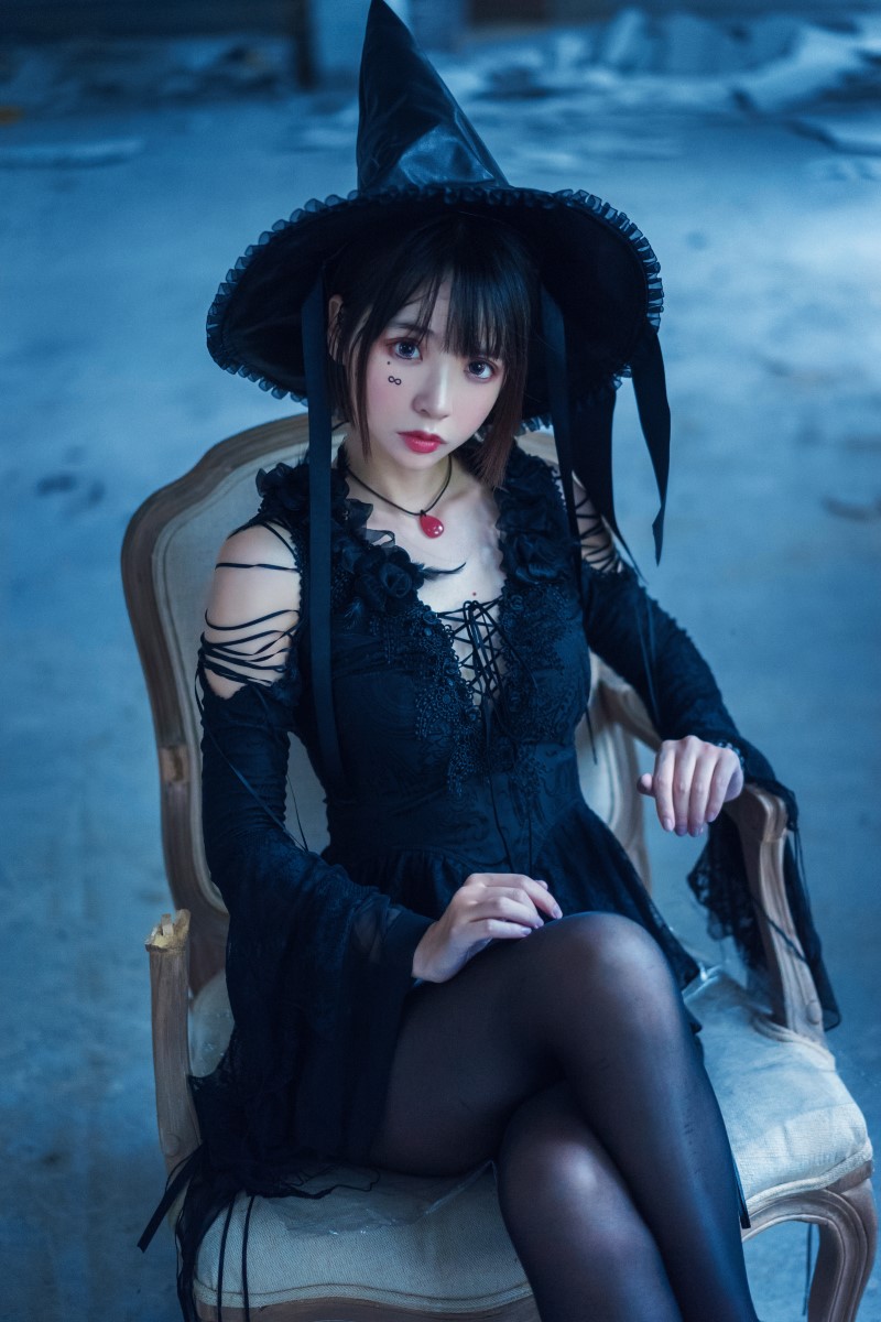 网红Coser@疯猫ss – 魔女[27P/386MB]插图3