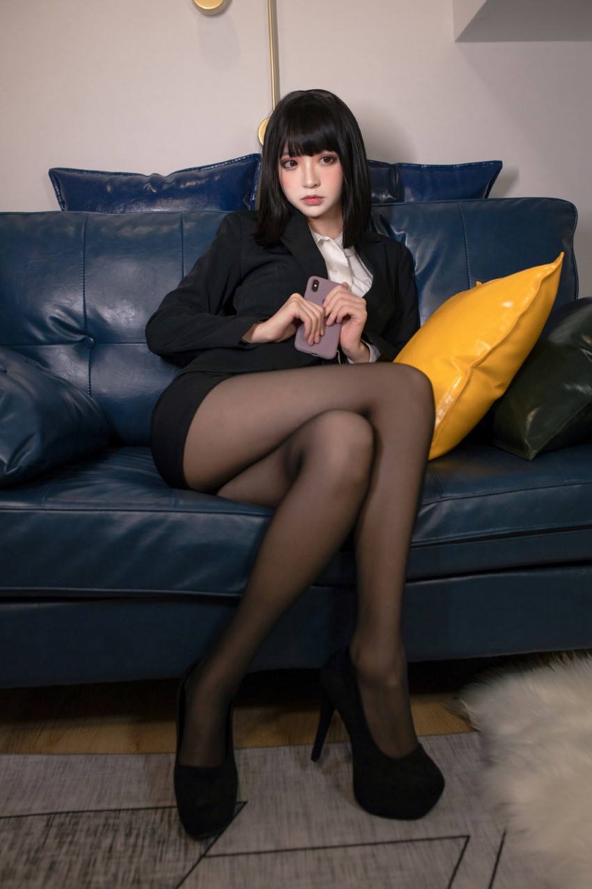 网红Coser@疯猫ss – 制服OL [30P/10MB]插图1