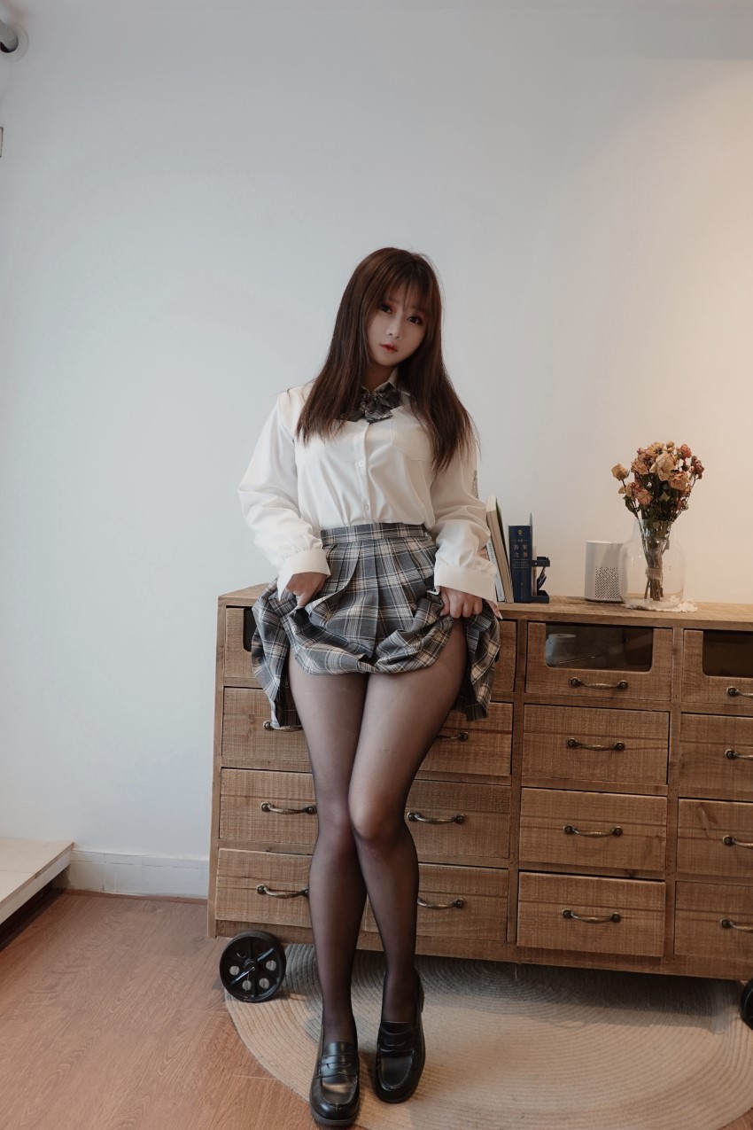 是依酱吖 – JK制服[16P/38MB]插图1