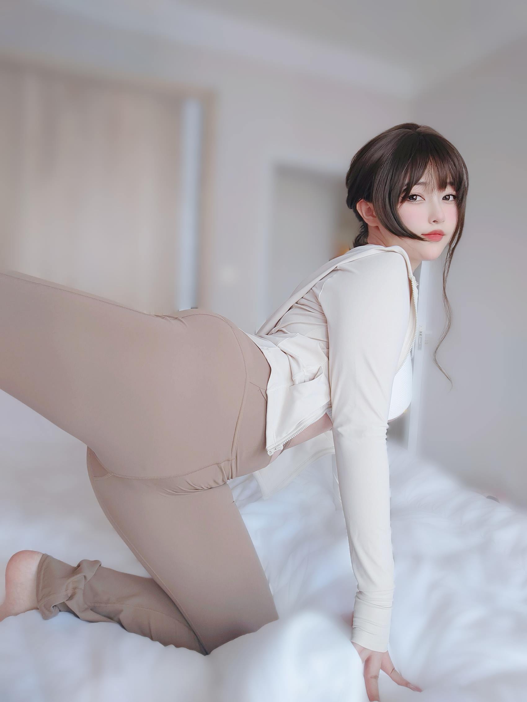 女主K – 瑜伽服[102P/369MB]插图1