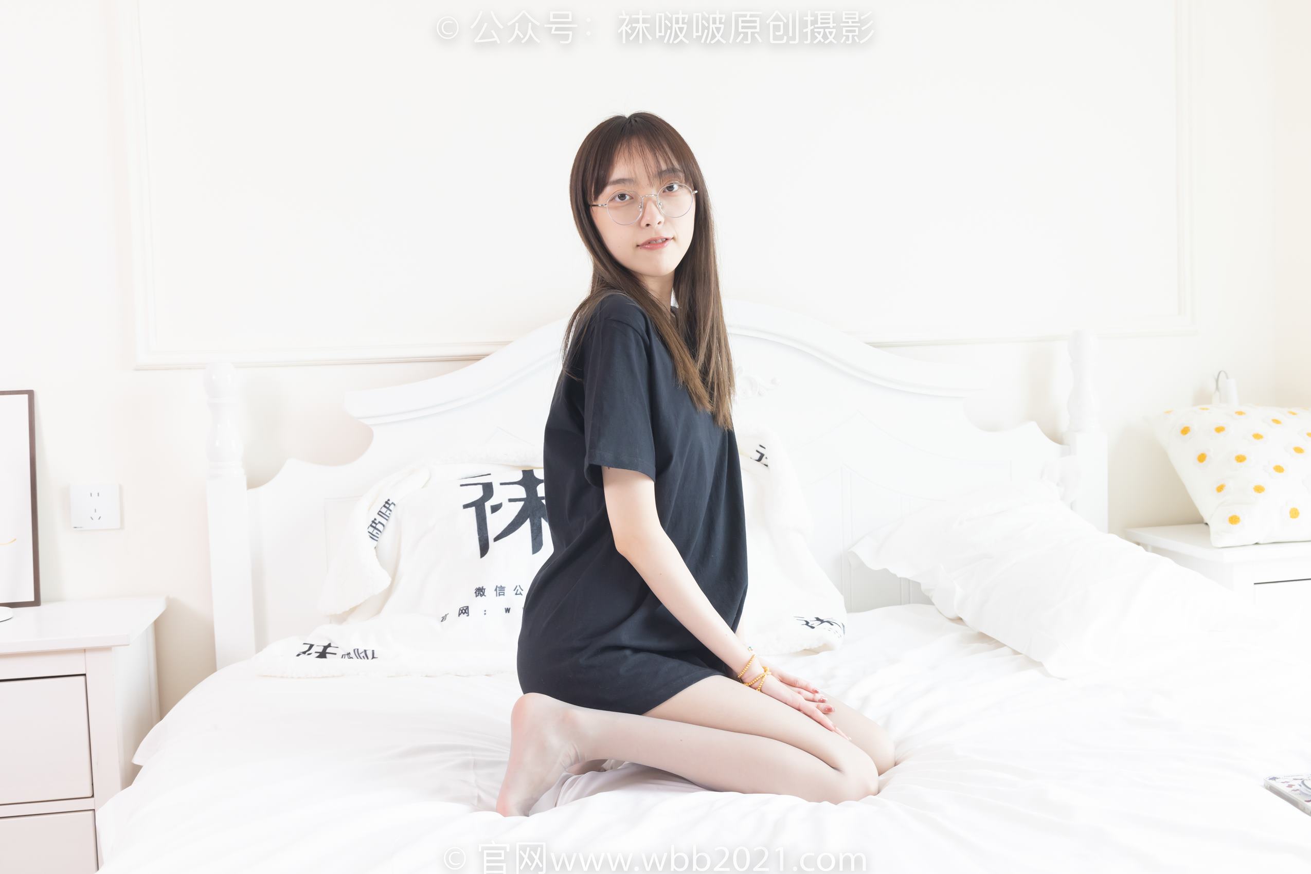 [BoBoSocks袜啵啵]NO.379 稚予-板鞋、灰丝[140P/1V/5.33GB]插图1