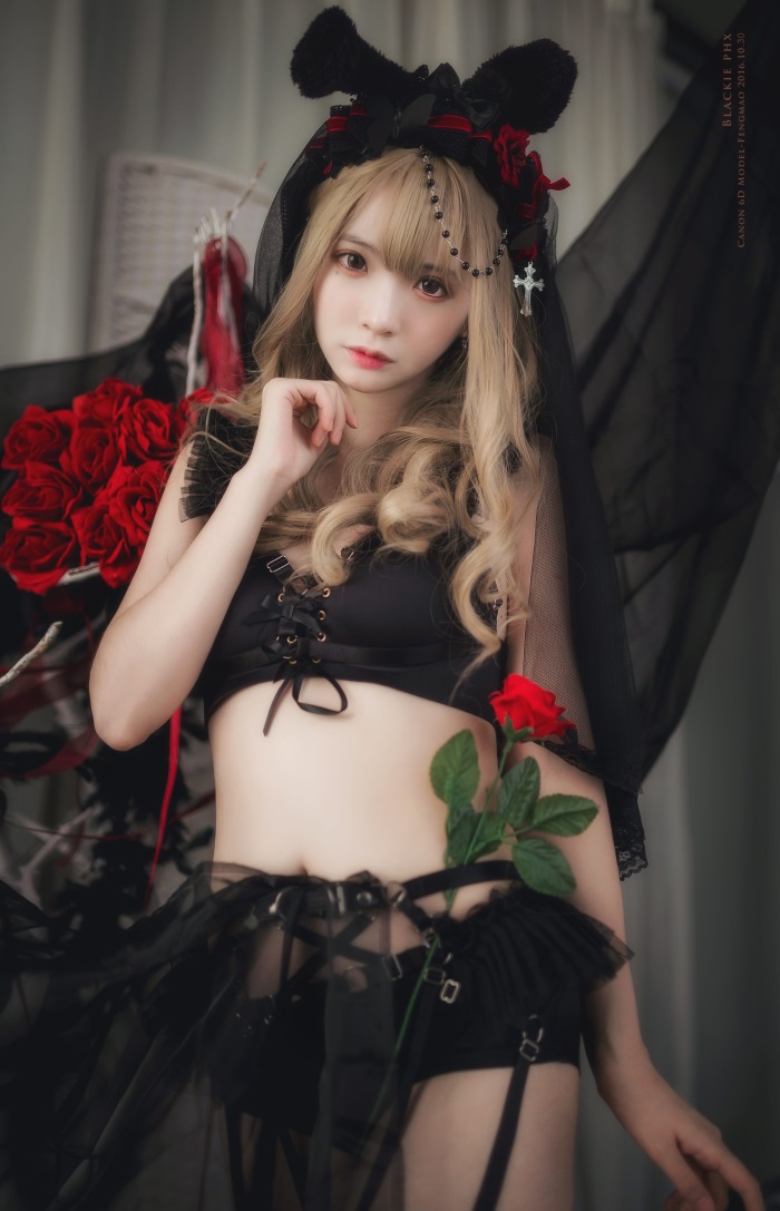 网红Coser@疯猫ss -黑色玫瑰 [20P/27MB]-萌图网