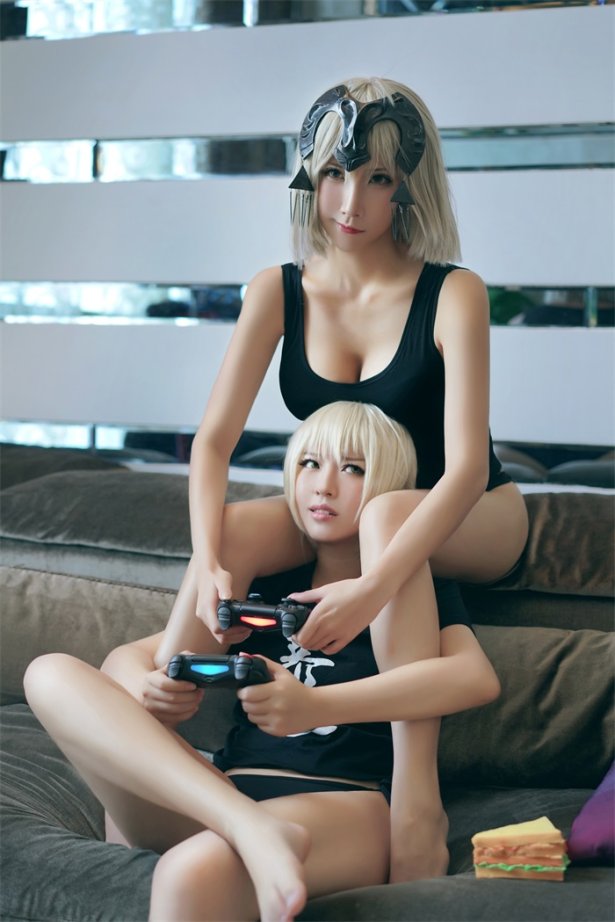 人气动漫Coser@半半子&索索-家居ps4 [30P/39.6MB]-萌图网