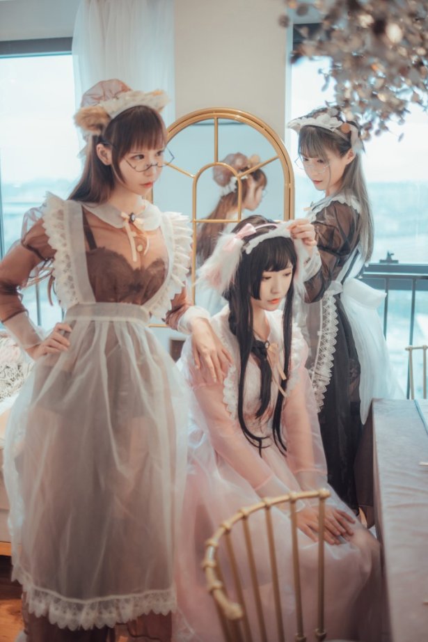 人气动漫Coser@爱老师_PhD 透明女仆(爱老师+奶文+铁板烧鬼舞)[24P/279MB]-萌图网