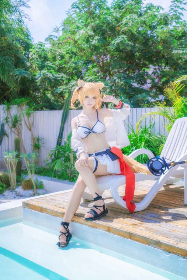 网红Coser@yui金鱼 – 空泳装 [9P/250M]