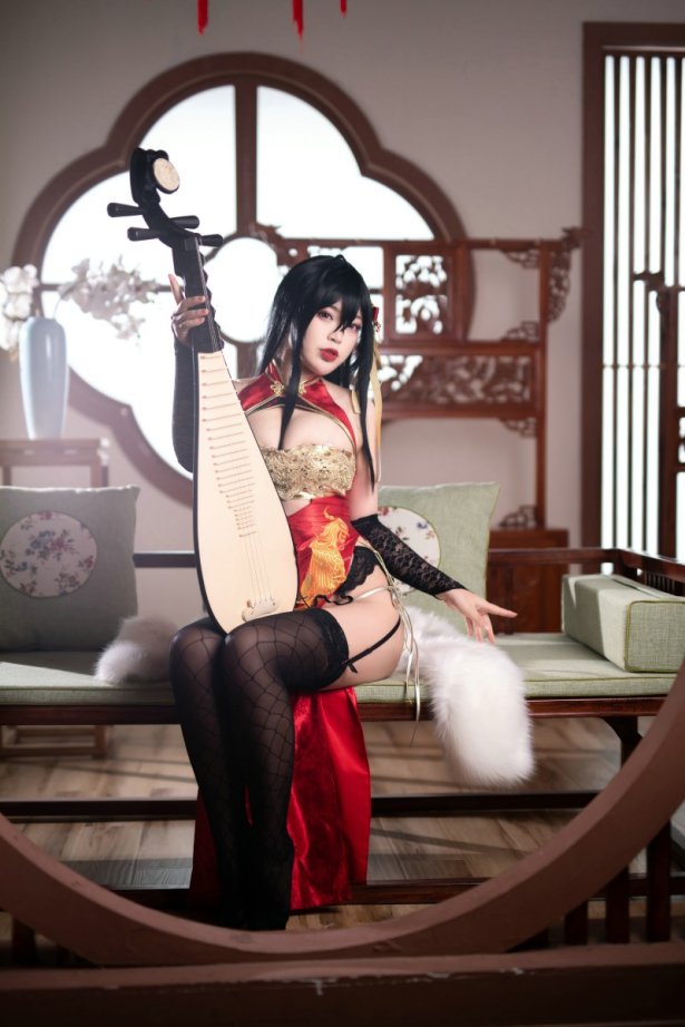 微博红人Coser@白烨 大凤-新年限定-旗袍 [63P/58M]