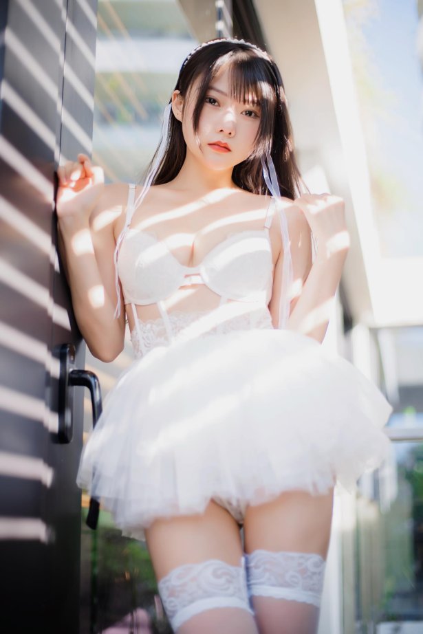 网紅Coser@香草喵露露 杨枝甘露 白色纱裙 [48P/1V/1.22GB]-萌图网