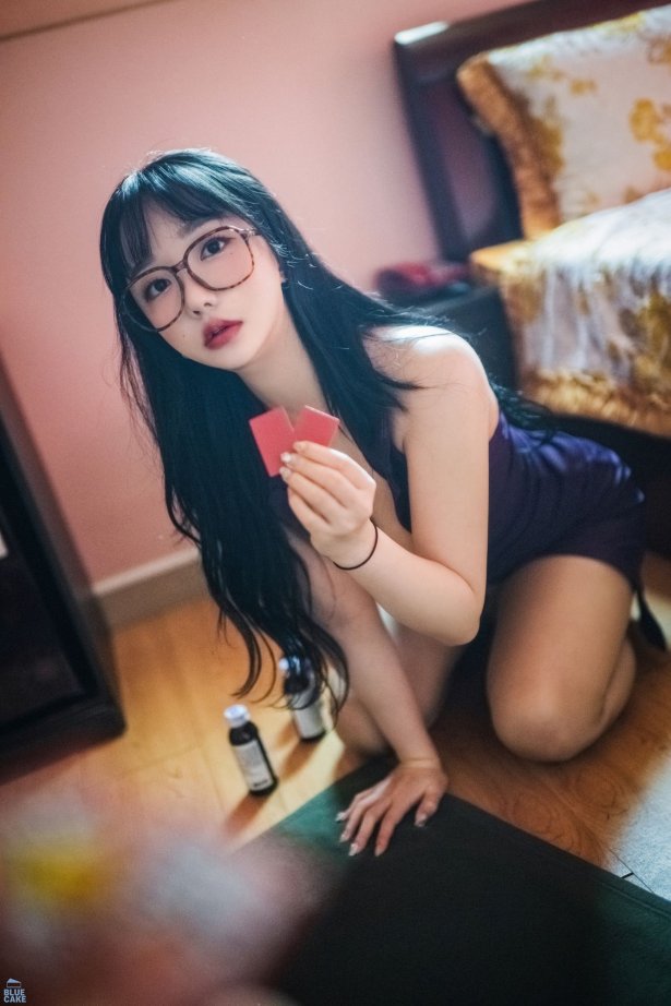 [BLUECAKE] NO.078 Son Ye-Eun (손예은) – Nude No Panty [111P/2.06GB]