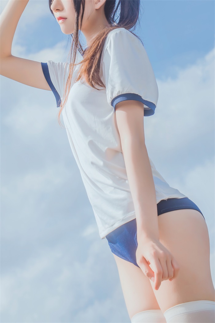 萝莉风COS 桜桃喵 – 户外体操服 [24P/232MB]-萌图网