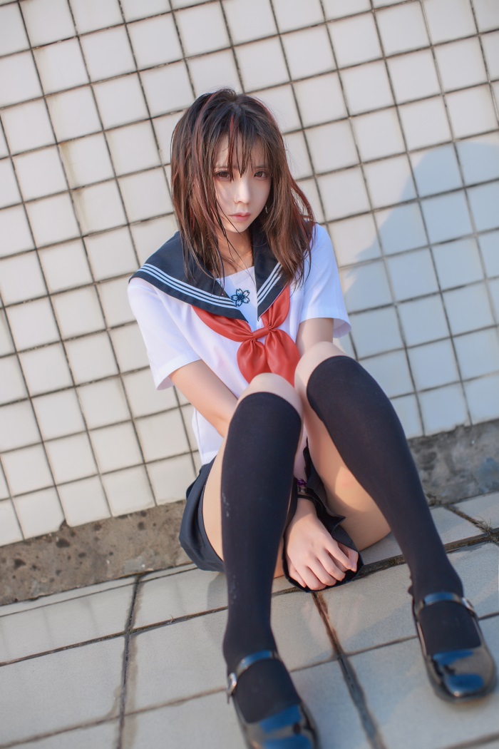 网红Coser@疯猫ss – 同桌的黑丝水手服 [41P/464MB]插图3