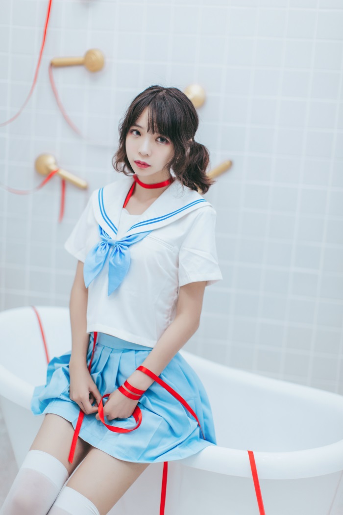 网红Coser@疯猫ss – 浴室JK [21P/172MB]-萌图网