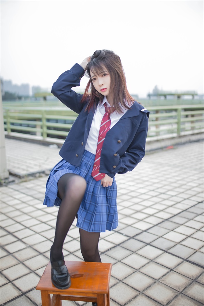 网红Coser@疯猫ss – 天台JK [30P/164MB]-萌图网