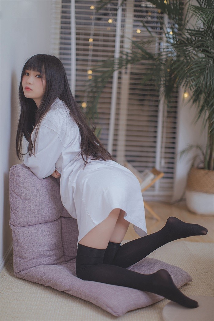 风之领域精品写真@No.081 长发的黑丝俏皮学妹 [42P/208MB]插图3