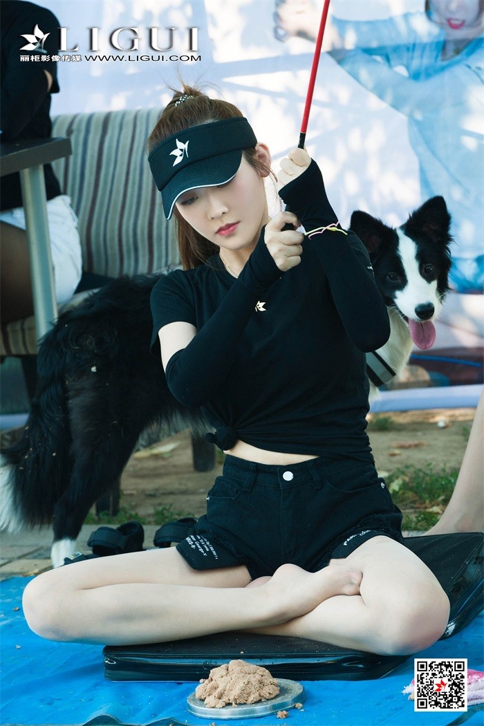 [Ligui丽柜] 2019.08.07 户外达人 Model 文静&然然 [69+1P/50MB]插图2