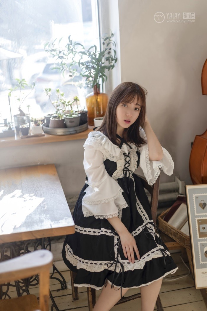 [YALAYI雅拉伊] 2019.03.20 No.219 半糖洛丽塔 刘开心 [44P/316MB]插图3