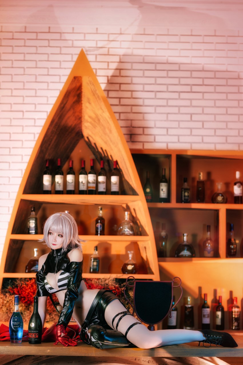 网红Coser@yui金鱼 – 贞德 [17P/209MB]插图3