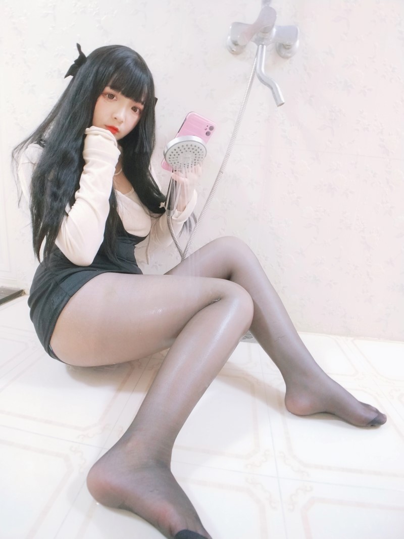 二次元美女@古川kagura – 浴室湿身黑丝 [39P/2V/184MB]插图4