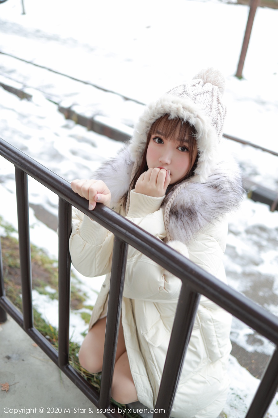 [MFStar模范学院]MF20200121VOL0262 2020.01.21 VOL.262 冰天雪地中上演美丽冻人 恩率babe[50+1P/115M]插图2