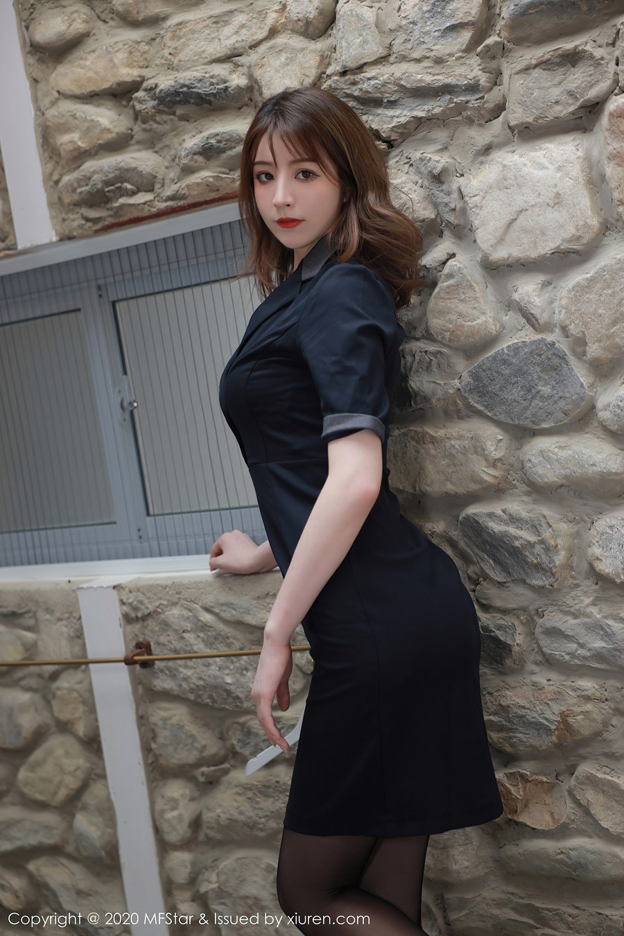 [MFStar模范学院]MF20200701VOL0337 2020.07.01 VOL.337 制服旅拍黑丝 yoo优优[55+1P/666MB]插图1