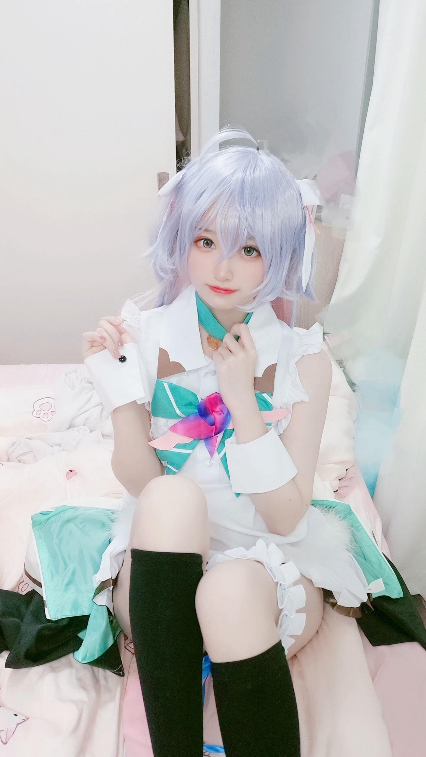 千阳(ちよ) – 神乐七奈[13P/16MB]插图1