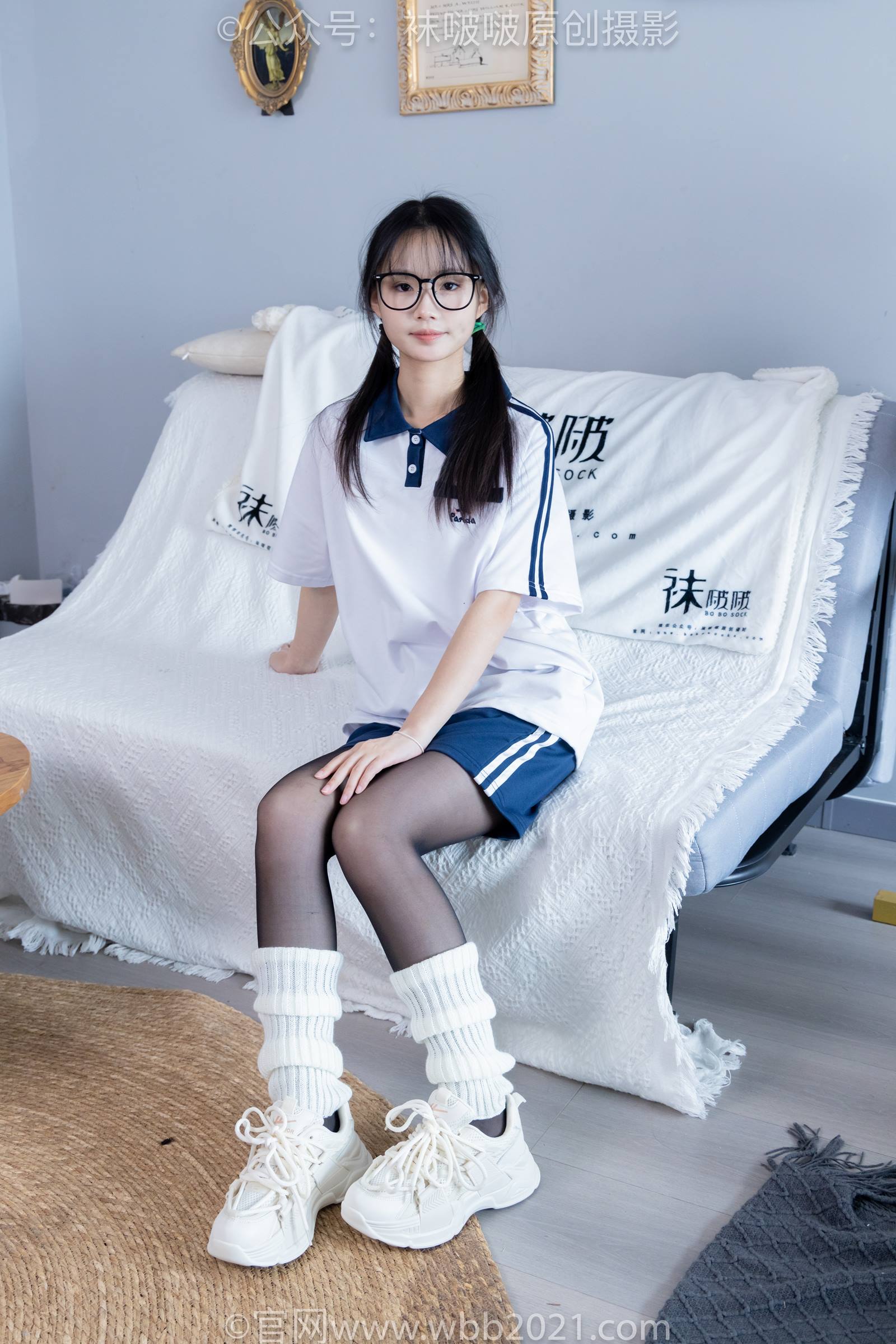 [BoBoSocks袜啵啵]NO.335 甜甜圈-校服、运动鞋、薄黑丝、袜套[154P/1V/7.48GB]插图3