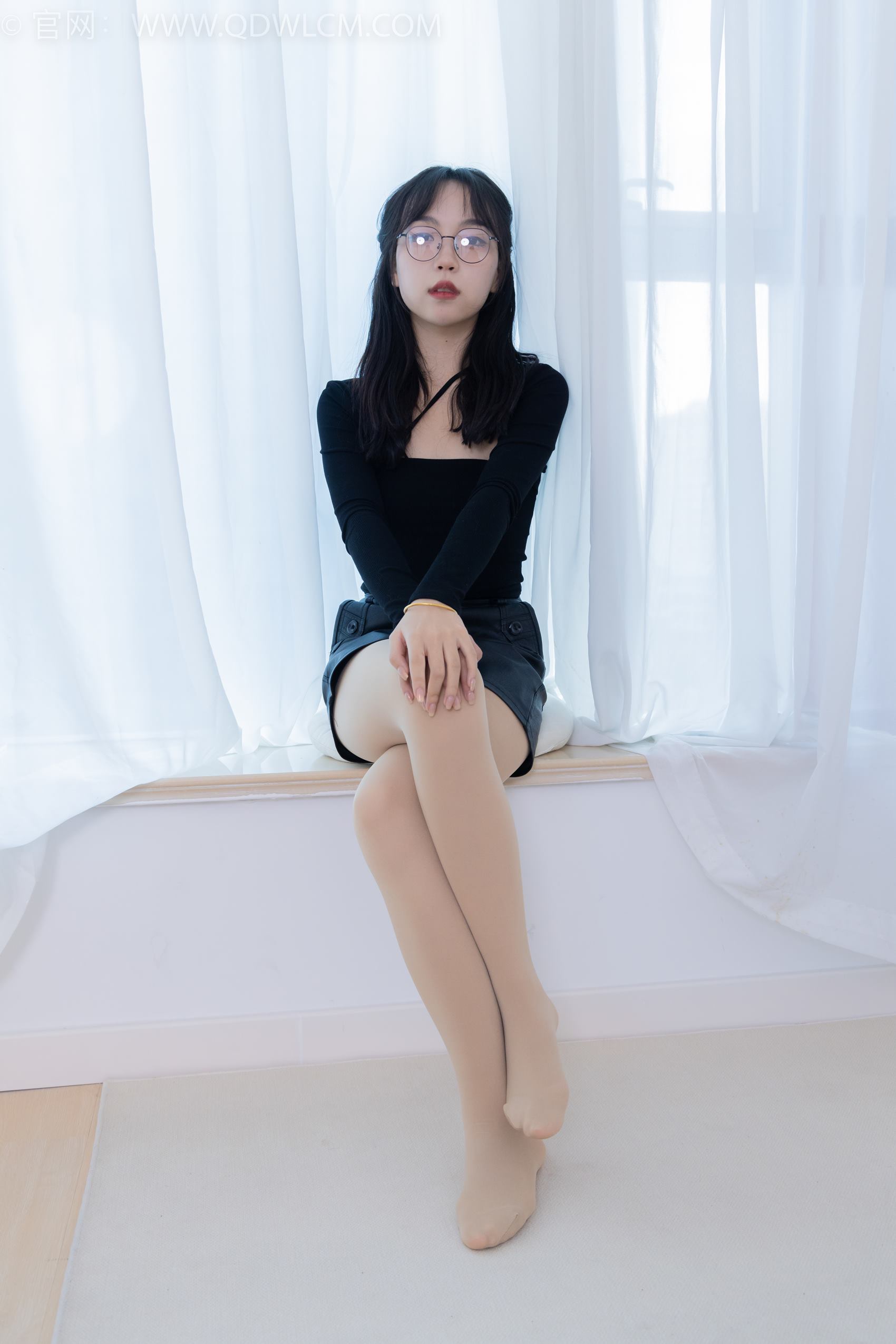 物恋传媒 NO.1886 纱纱-乌鸦飞吧[150P/1V/4.17GB]插图1