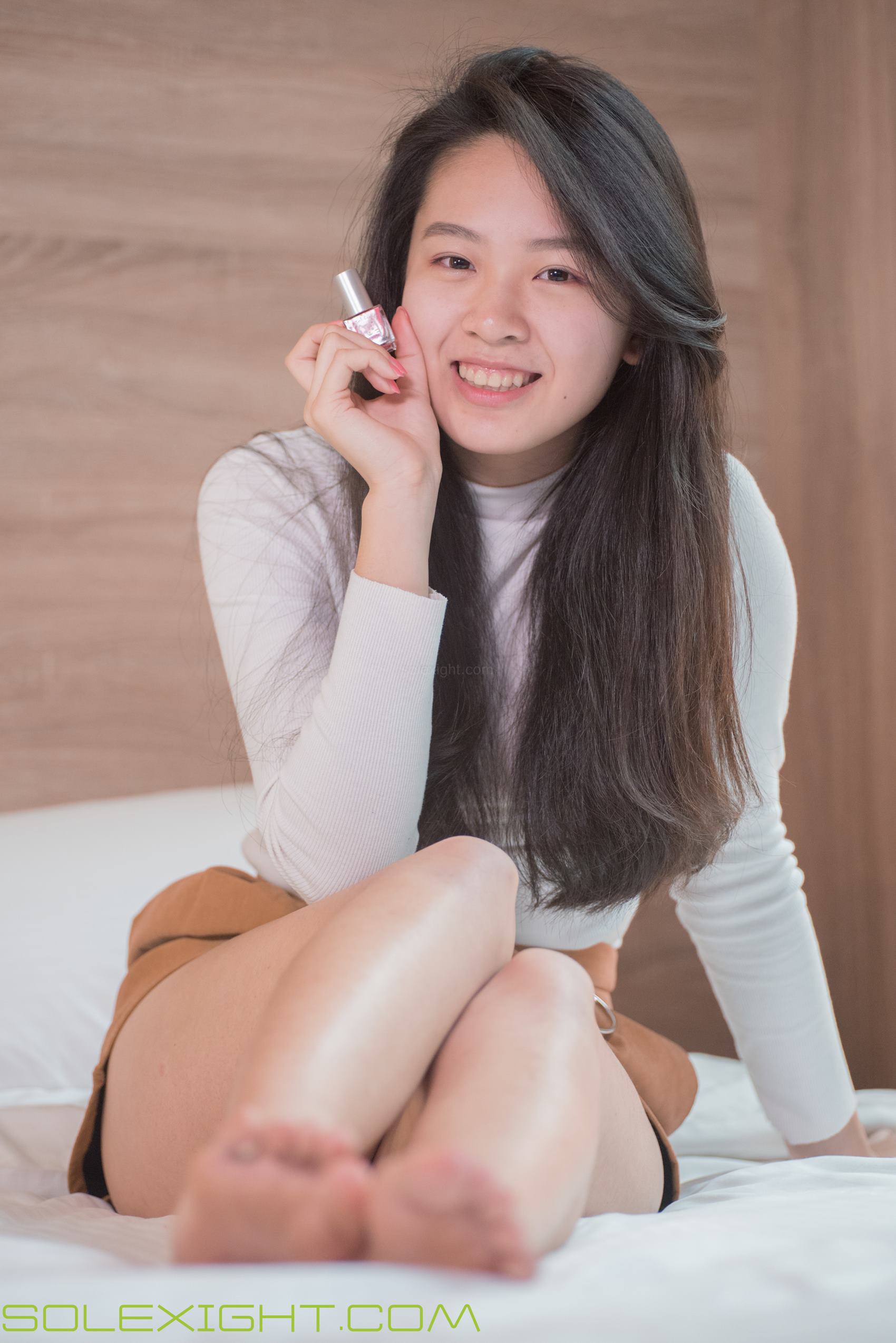 [台湾Solexight] NO.026 Fei（超高颜值 嘿丝 TK 涂润肤乳 挑高跟鞋 各种角度展示每足）[269P/1V/5.15GB]插图1