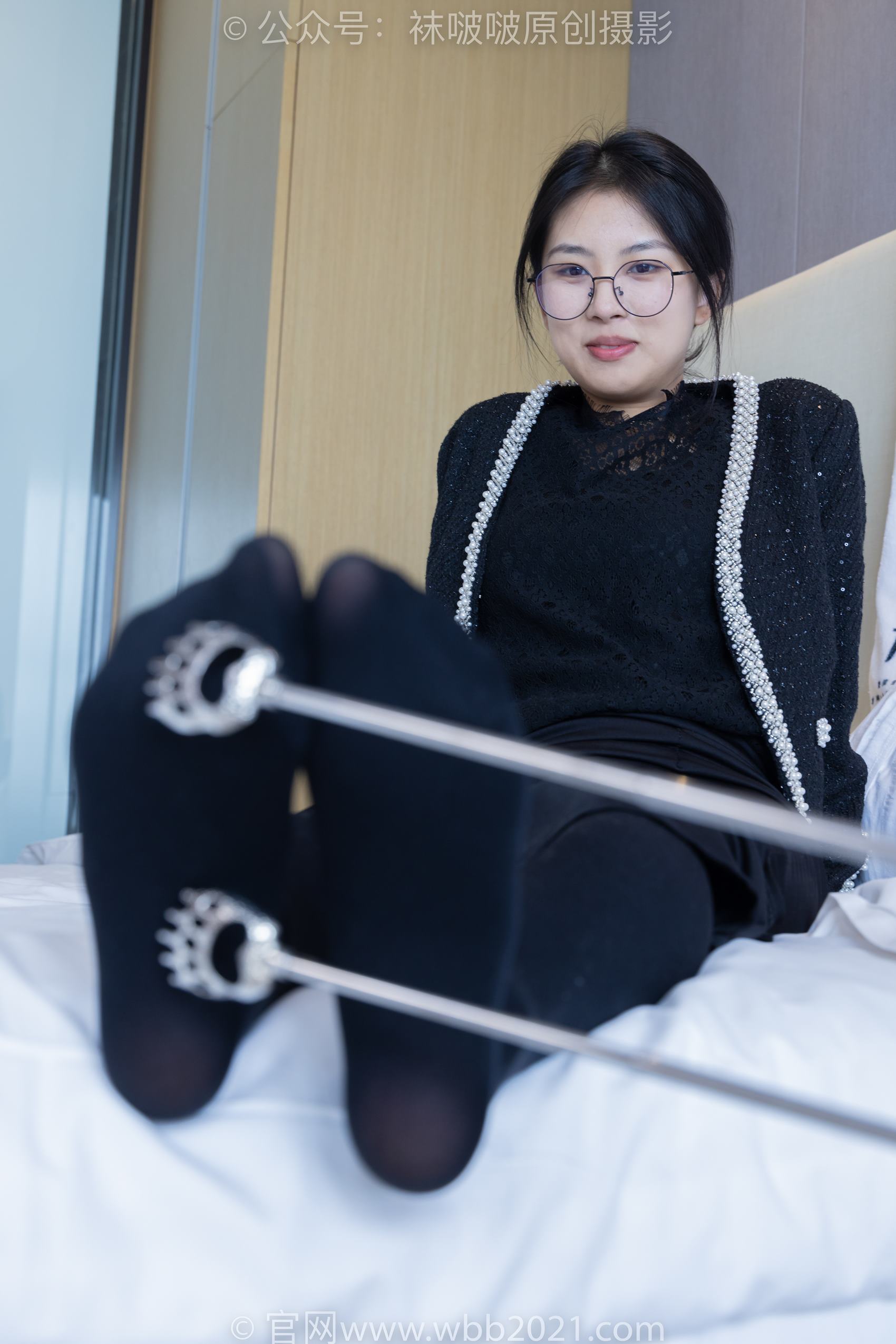 [BoBoSocks袜啵啵]NO.378 奶油-短靴、运动鞋、厚黑丝、厚灰丝[190P/1V/8.38GB]插图1