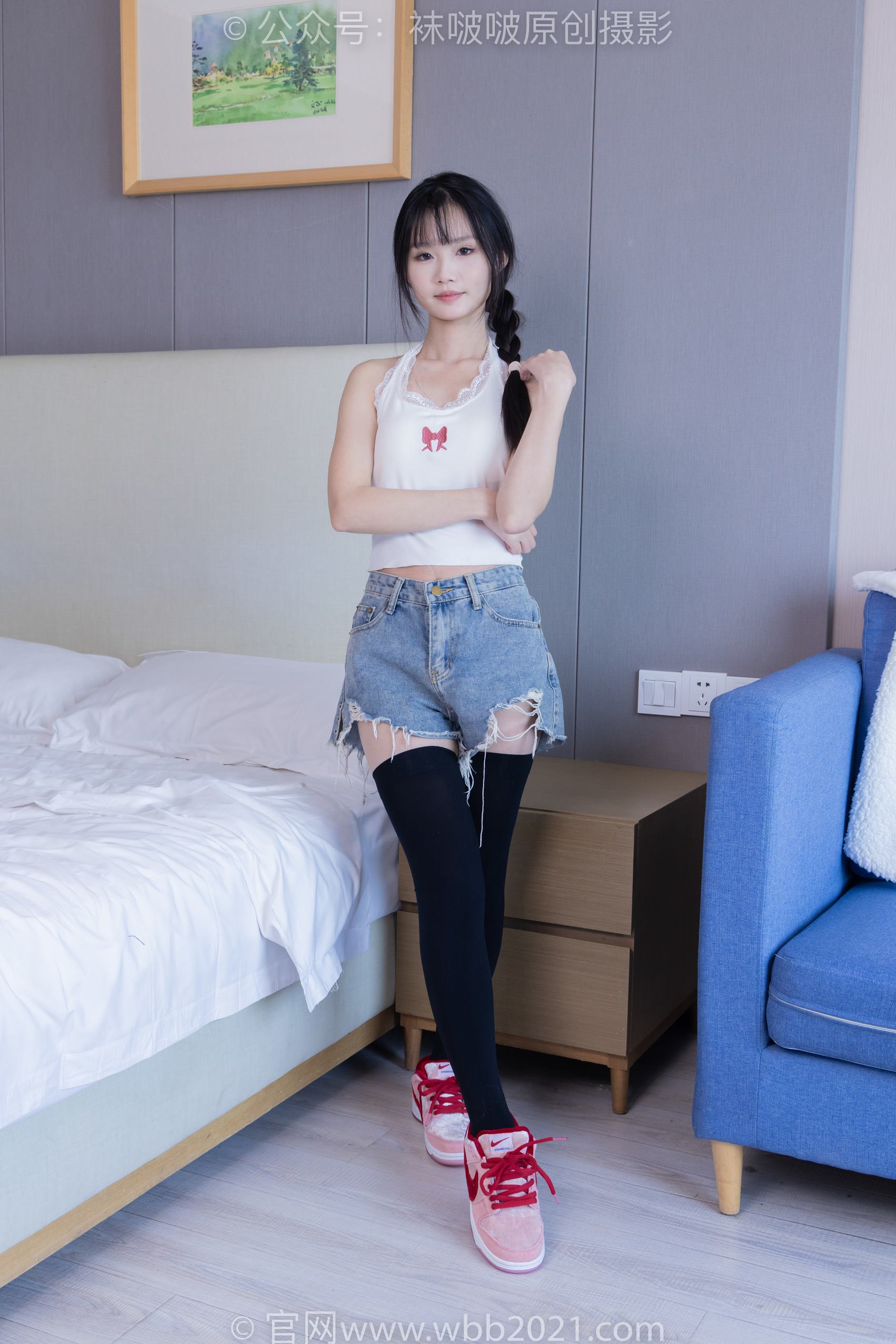 [BoBoSocks袜啵啵]NO.390 甜甜圈-板鞋、厚黑丝大腿袜、厚白丝大腿袜[148P/1V/6.19GB]插图2