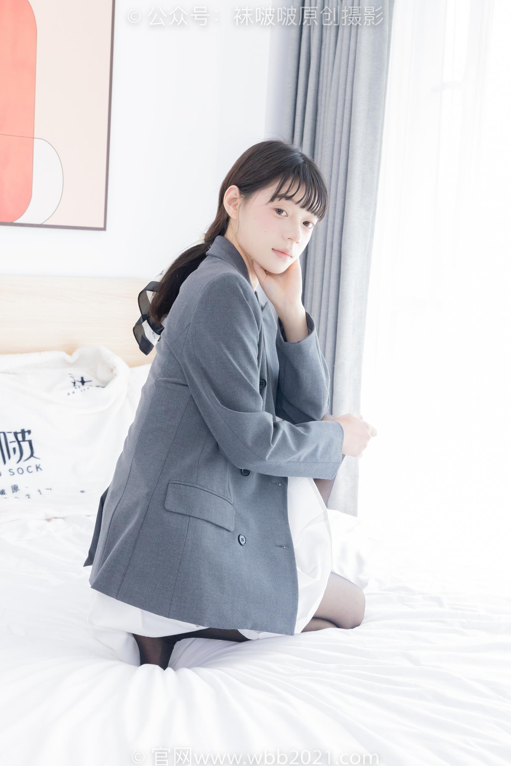[BoBoSocks袜啵啵]NO.404 糯米-板鞋、黑丝、ol风[145P/1V/6.13GB]插图4