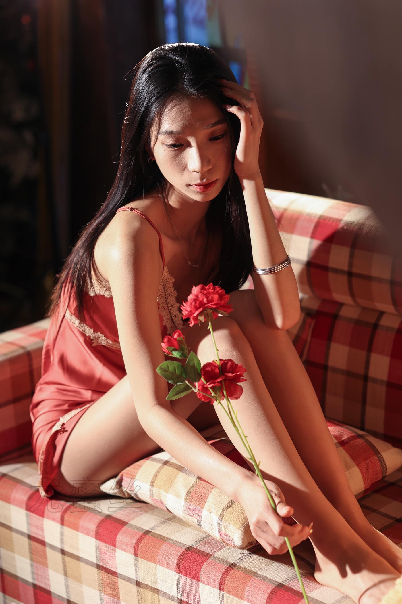 [尤蜜丝]穿搭写真 NO.140[52P/567MB]插图2