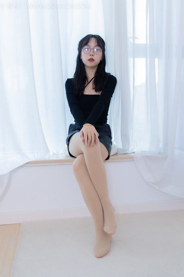 物恋传媒 NO.1886 纱纱-乌鸦飞吧[150P/1V/4.17GB]-萌图网
