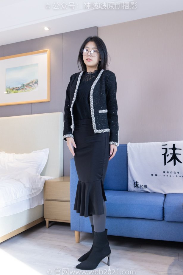 [BoBoSocks袜啵啵]NO.378 奶油-短靴、运动鞋、厚黑丝、厚灰丝[190P/1V/8.38GB]-萌图网