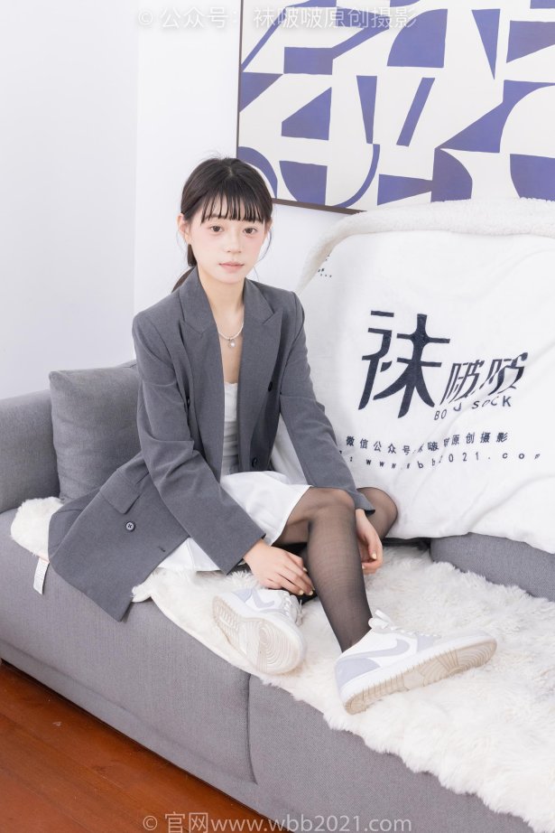 [BoBoSocks袜啵啵]NO.404 糯米-板鞋、黑丝、ol风[145P/1V/6.13GB]-萌图网