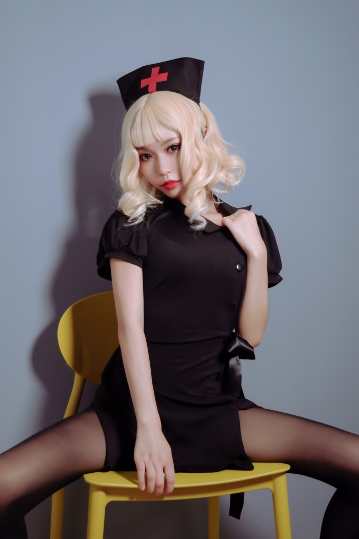 人气动漫Coser@白易教主 – 黑化红十字护士 [24P/138MB]插图3